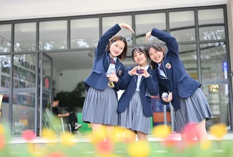 A＾A(y)ưܞ鷫uِ